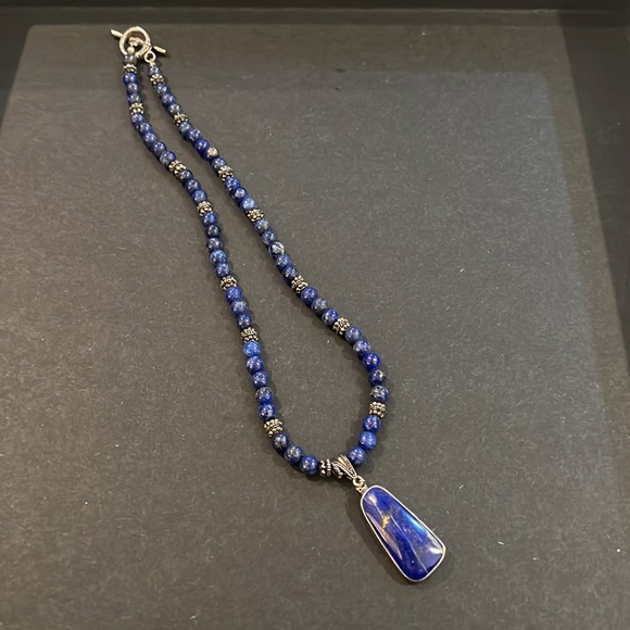 Beautiful necklace - Picture 5 of 8